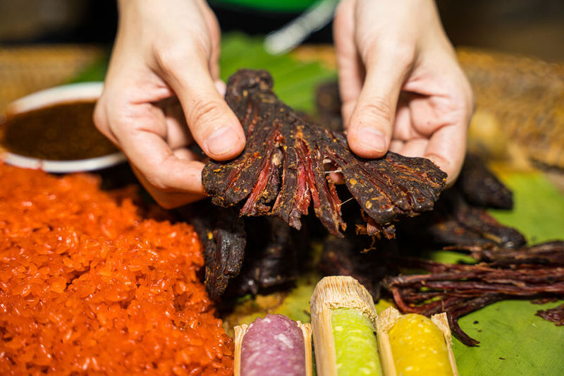 cách chế biến thịt trâu khô gác bếp